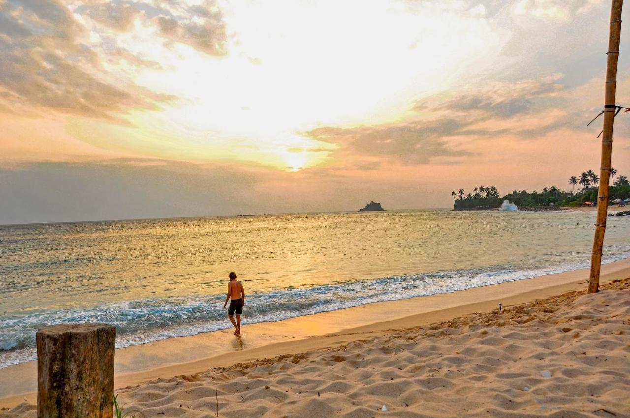 Surfers Paradise Weligama Kültér fotó